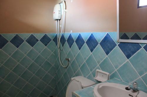 Hostal Baan Talay Guesthouse