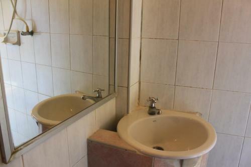 Hostal Baan Talay Guesthouse
