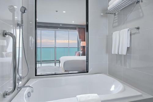 Hotel White Sand Beach Residences Pattaya