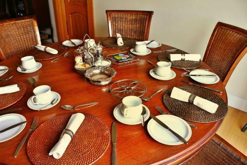 Hostal Seasons Lodge Guesthouse