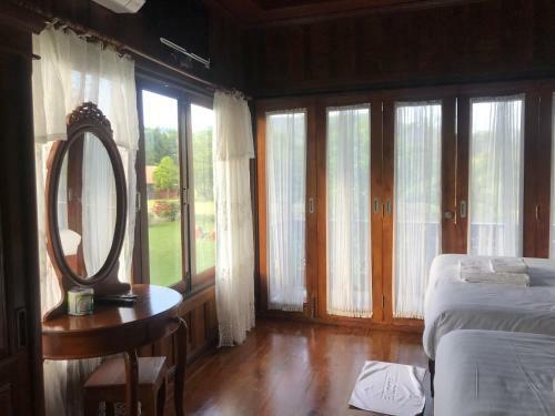 Hostal V&k Baansuankaew Resort