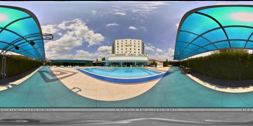 Grand Cali Hotel