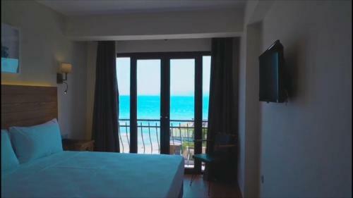 8 Rooms Boutique Hotel