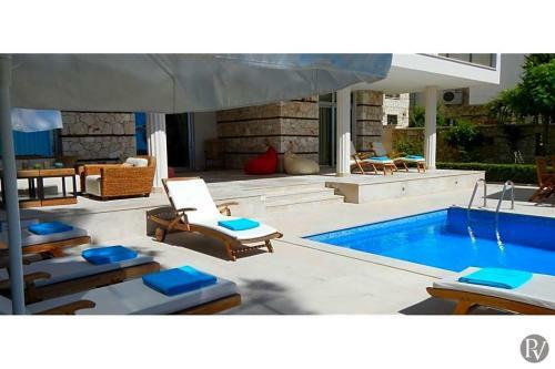 Islamlar Villa Sleeps 10 Pool Air Con Wifi