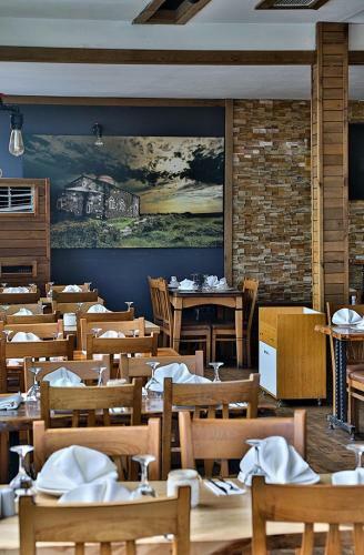 Grand Ayzek Hotel