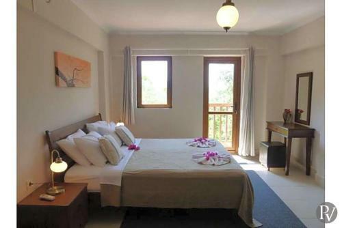 Marmaris Villa Sleeps 8 Pool Air Con Wifi