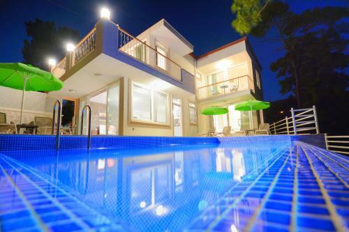 Private Villa Aldora