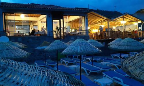 Assos Nazan Motel Restoran Beach