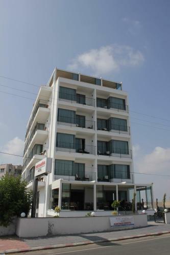 Port Marina Hotel