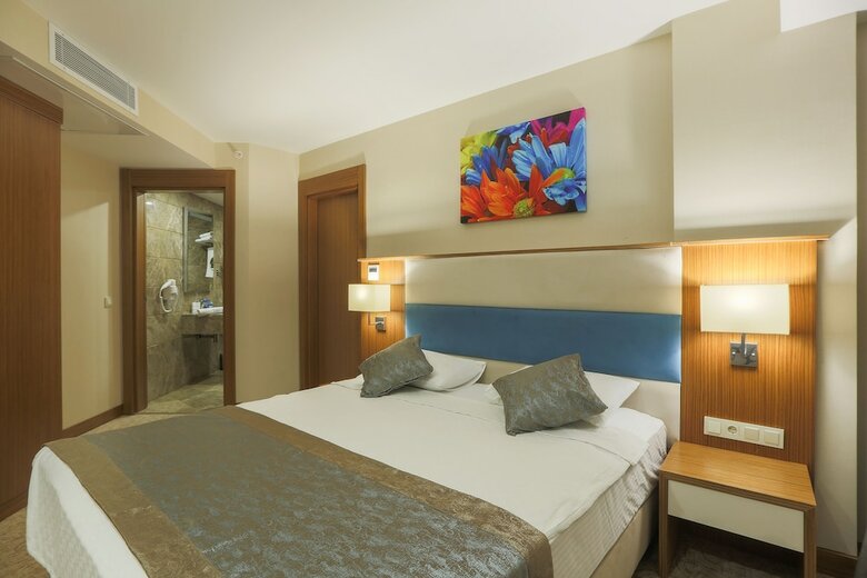 Marpessa Blue Beach Resort & Spa Hotel