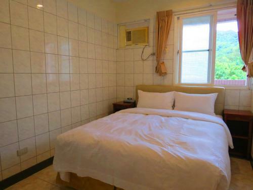 Bed & Breakfast Ez Stay Juifen(Ruifang Station)