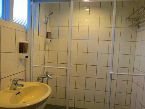 Bed & Breakfast Ez Stay Juifen(Ruifang Station)
