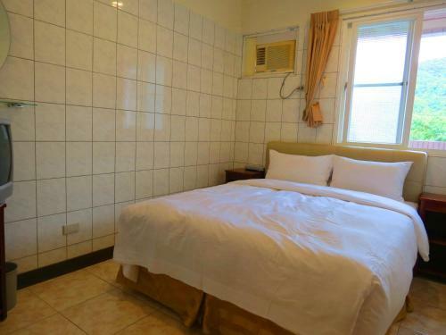 Bed & Breakfast Ez Stay Juifen(Ruifang Station)