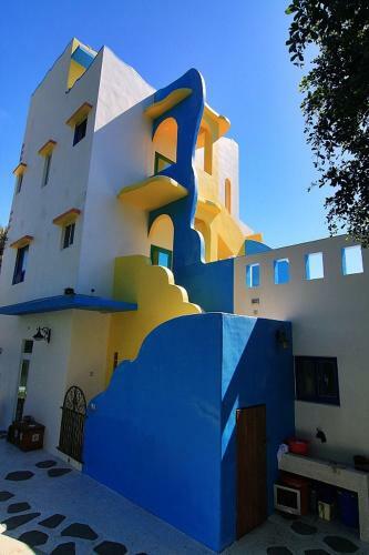Knt House