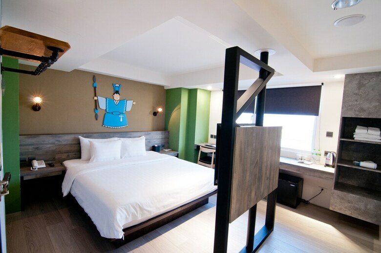 Huwei Hotel