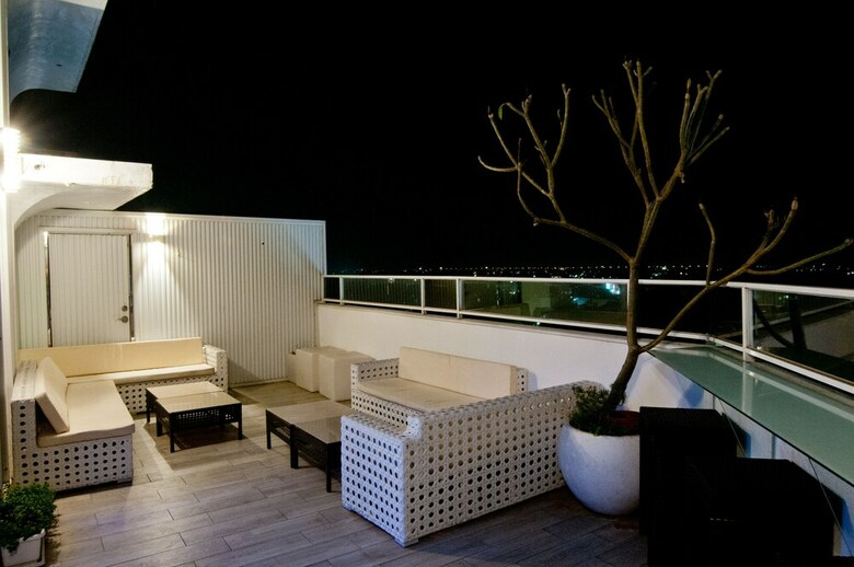 Huwei Hotel