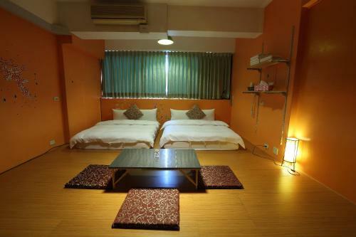 Luodong Market Happiness Homestay