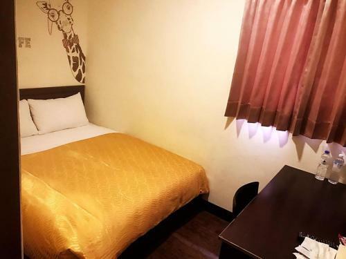 Holiday Business Hotel
