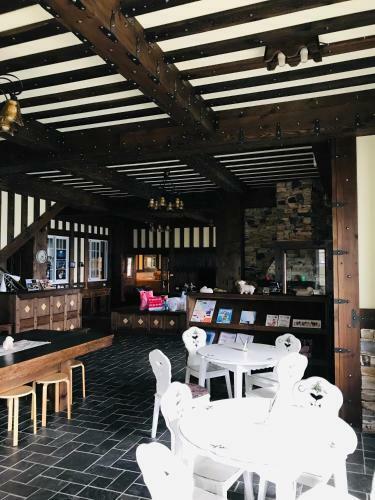 Black Forest Manor