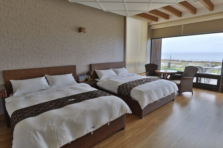 Toro Ocean Front B&B