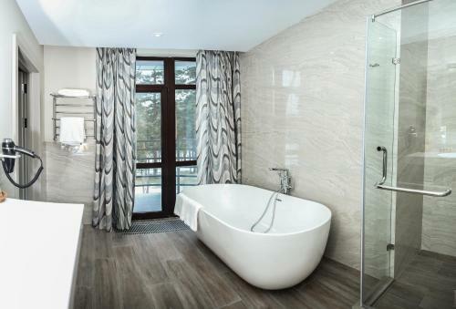 Hotel Grand Admiral Resort & Spa