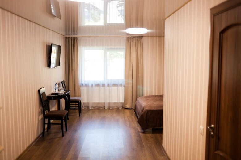 Hotel Charivne Ozero