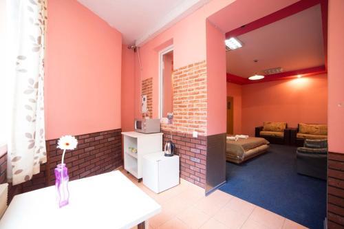 Super Economy Apartment On Gorodotska 33