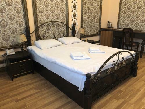 Hotel Fortetsya Malehiv
