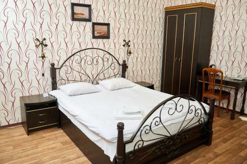 Hotel Fortetsya Malehiv