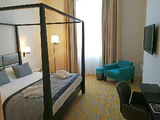 Martin's Grand Hotel