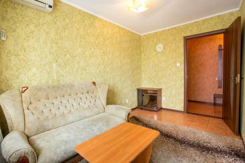 Apartment On Admiralskaya