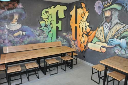 Full House Hotel & Capsule Hostel, Rivne