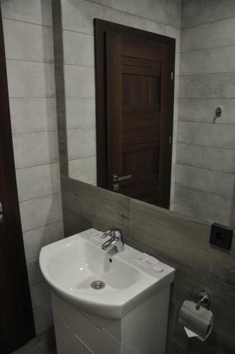 Full House Hotel & Capsule Hostel, Rivne