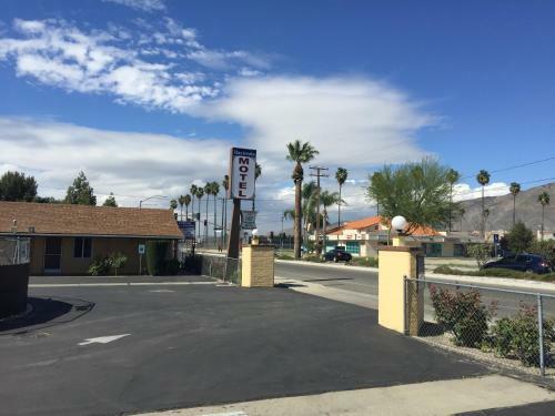 Hacienda Motel