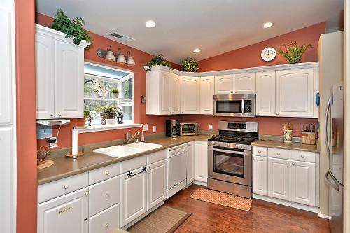839 Paloma Avenue Home