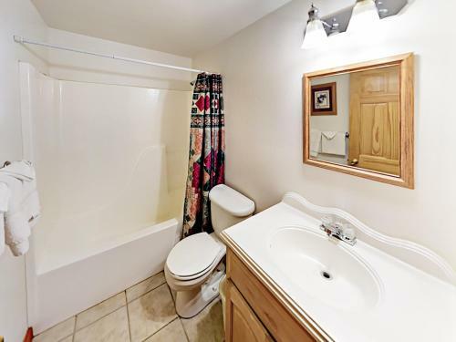 Twelve Bedroom 232 Northside Circle Home
