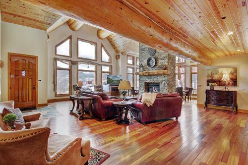Woodland Lodge At Ruby Ranch Home