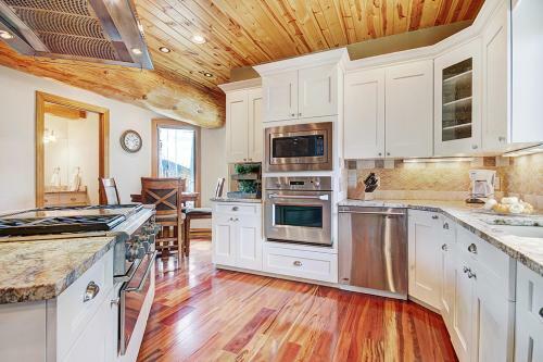 Woodland Lodge At Ruby Ranch Home