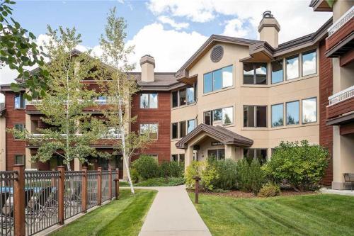 4208 Aspen Lodge, Trappeur's Crossing