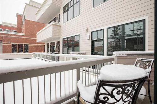 Howelsen Place - H209a