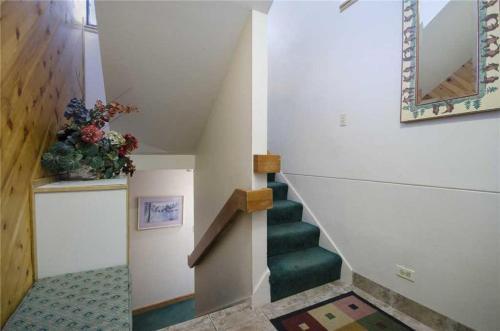 West Condominiums - W3532
