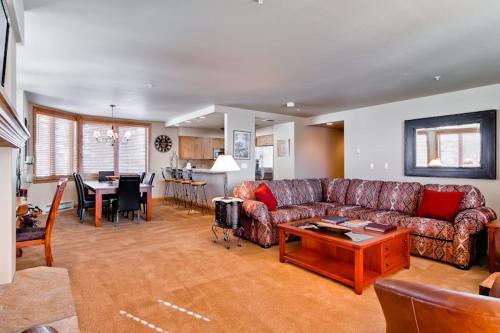 Torian Plum Creekside 417