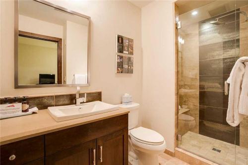 Howelsen Place - H208b