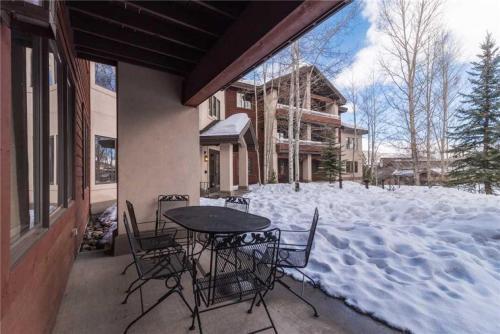 3110 Champagne Lodge, Trappeur's Crossing
