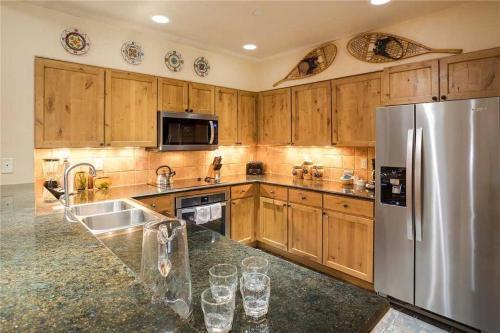 3110 Champagne Lodge, Trappeur's Crossing