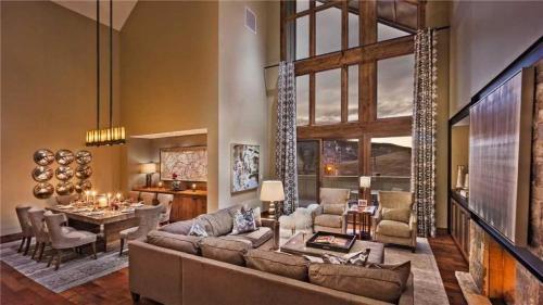 Quandary Peak Penthouse 704