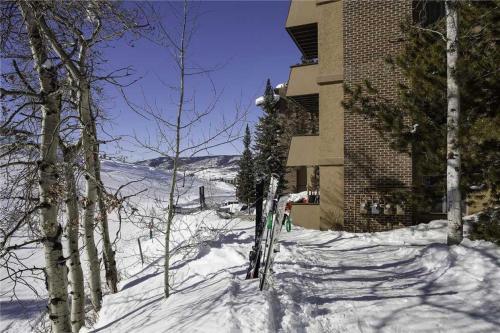 Storm Meadows East Slopeside - Se038