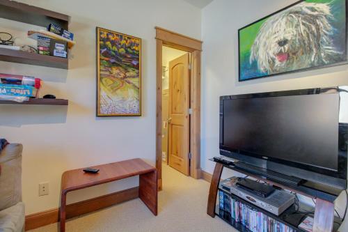 Upscale Majestic Valley Townhome