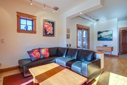 Upscale Majestic Valley Townhome
