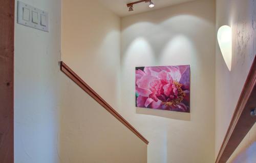 Upscale Majestic Valley Townhome